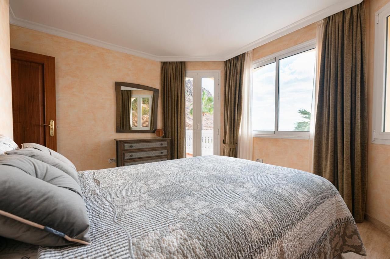 Villa Faya On The First Ocean Line With New Heated Pool Los Cristianos  Eksteriør bilde